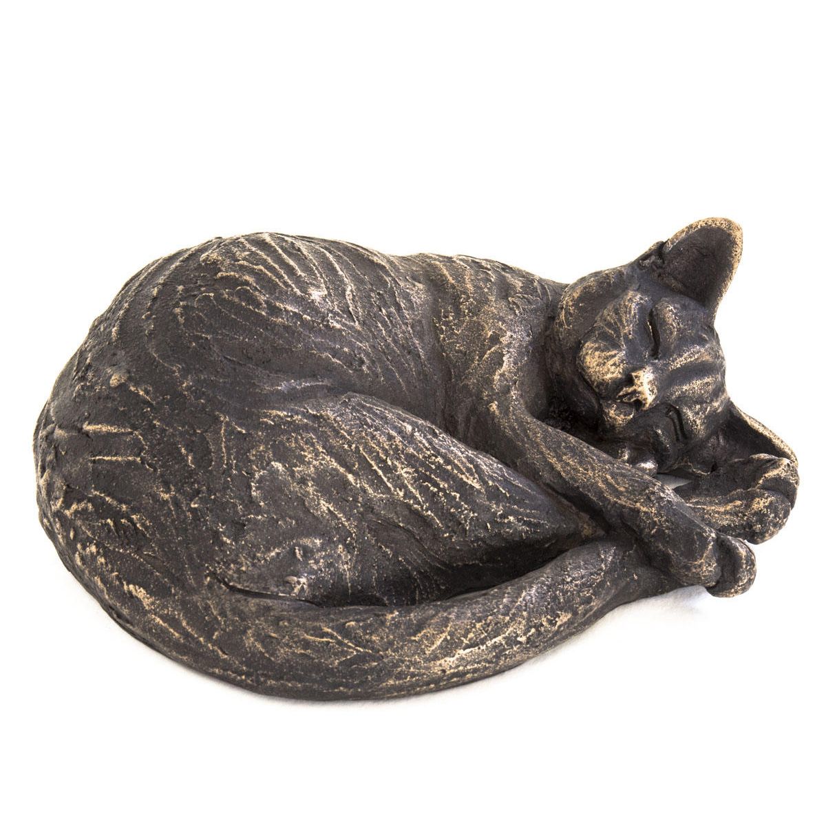 Curled Maxi Cat by Suzie Marsh