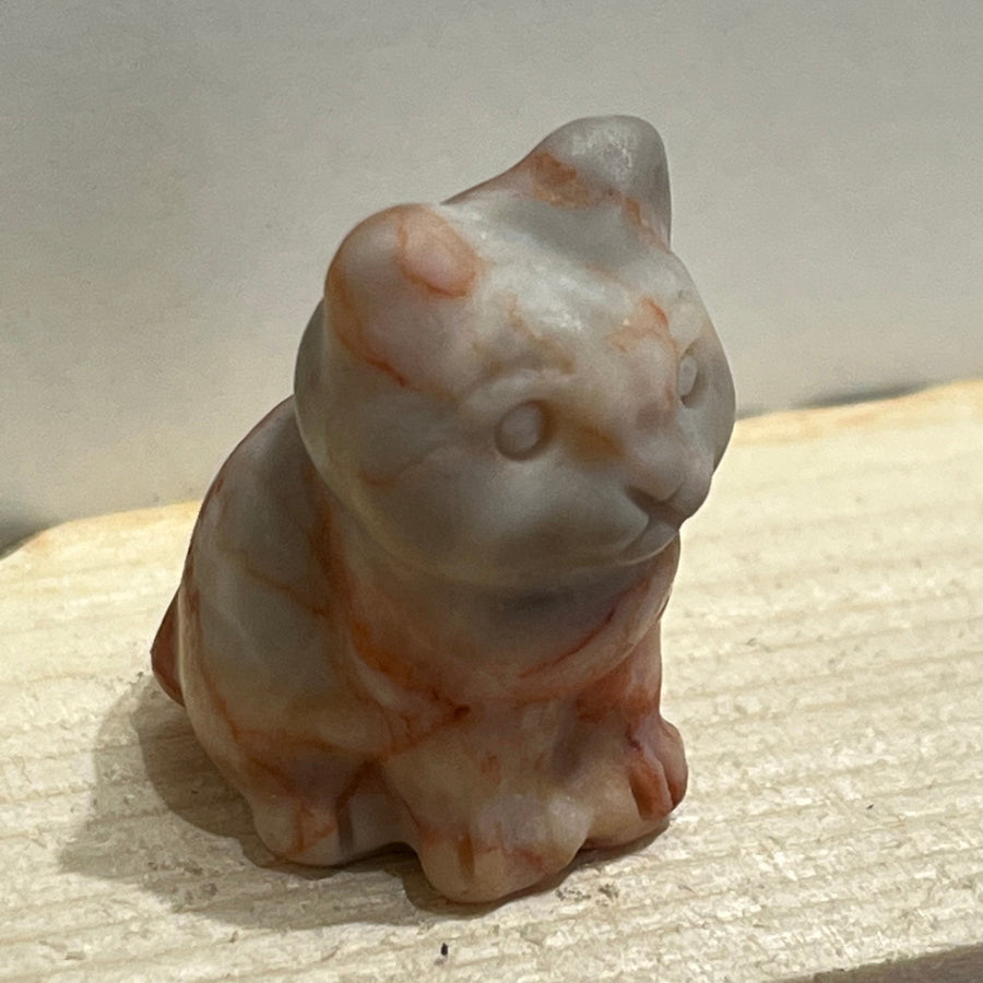 #8 红脉石宝石小猫八月生日石